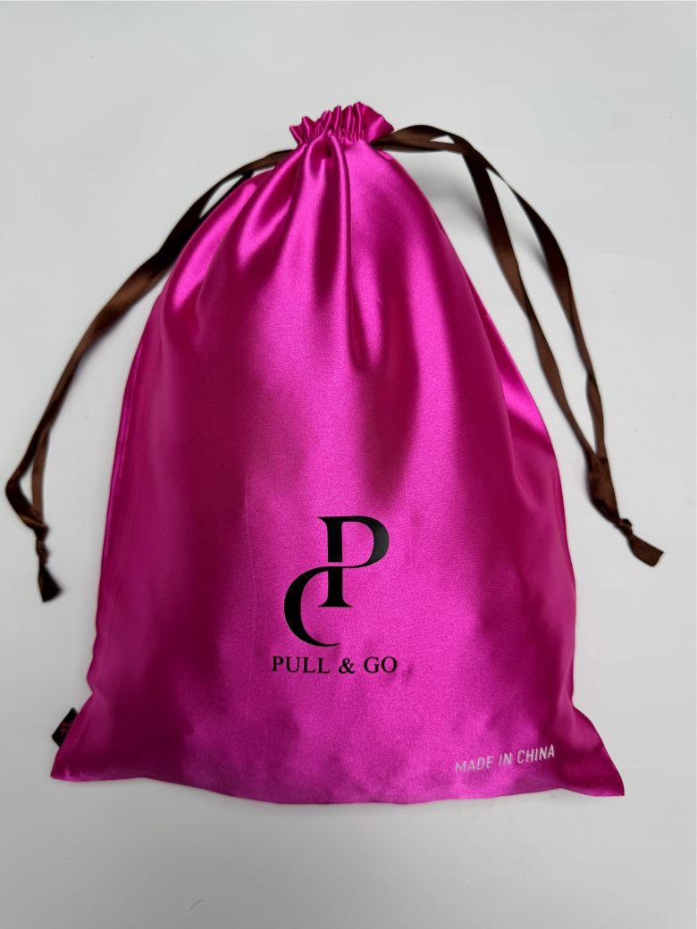 The UNice 13x4 Pre-Everything Transparent & HD Lace Front 3D Body Wave Wig Real Ear To image highlights PULL&GO, MADEIN CHINA, a pink satin bag with the logo of pe & co.