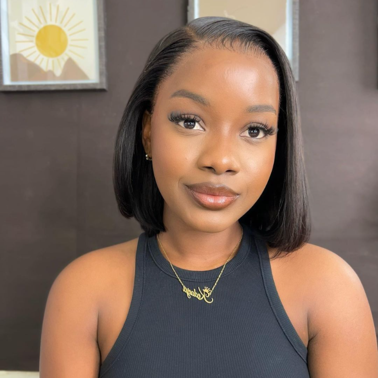 Worth |Natural black Glueless 13X4 Frontal Lace Bob Wig Side Part