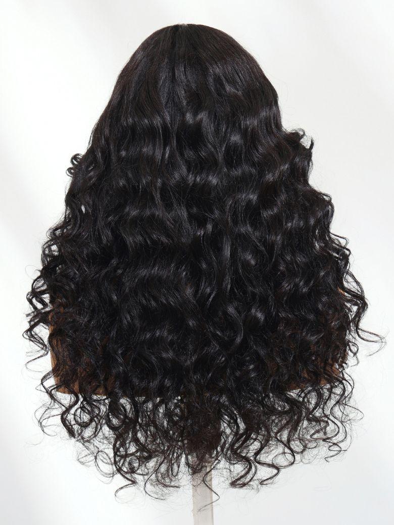 The UNice 20"-24" 13x4/7x5 Lace Yaki Loose Wave/Water Wave Curly/Loose Wave With bangs wig image highlights 2O, a wig with long curly hair and water wave texture, loose.